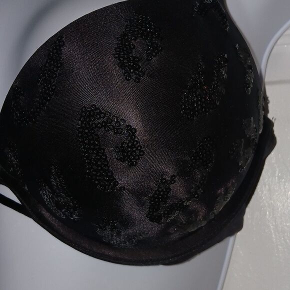 Victoria's Secret Miraculous Plunge black.bead embellished bra. Sz.34 C - Picture 3 of 5